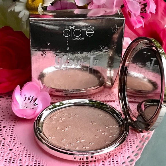 Ciate Glow-To Highlighter Highlighting Powder Moondust ~ a pearly oyster *BNIB - Picture 14 of 14